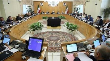 روحاني يقدم تشكيلة حكومته الجديدة خالية من النساء روحاني يقدم تشكيلة حكومته الجديدة خالية من النساء