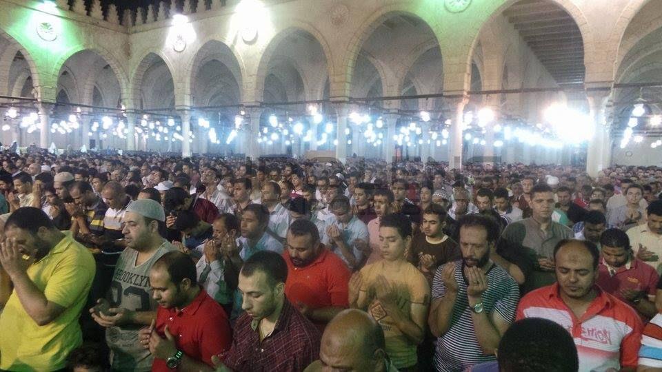 صلاة التراويح في مسجد عمرو بن العاص بالقاهرة صلاة التراويح في مسجد عمرو بن العاص بالقاهرة