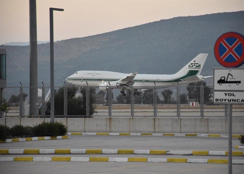 الأمير الوليد بن طلال وأسرته يصلون إلى تركيا لقضاء إجازة في بلدة "بودروم" السياحية (صور) الأمير الوليد بن طلال وأسرته يصلون إلى تركيا لقضاء إجازة في بلدة "بودروم" السياحية (صور)