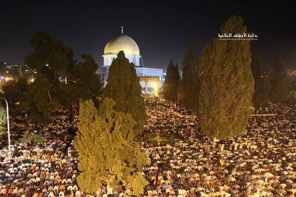 صلاة التراويح في المسجد الأقصى صلاة التراويح في المسجد الأقصى
