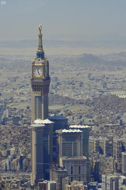 بالفيديو والصور.. لقطات جوية مذهلة ترصد رحلة ضيوف الرحمن من سماء "منى"