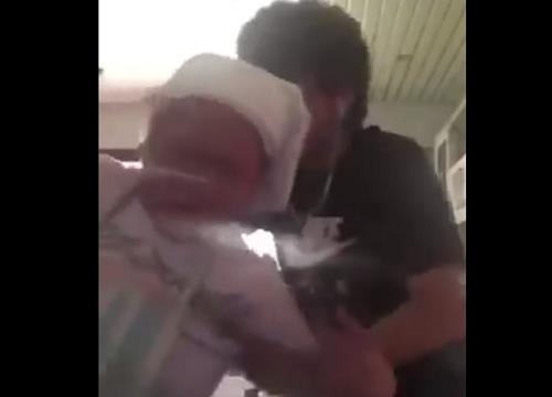 أبا الخيل: رفع فيديو المتحرش بالخادمة للجهات الأمنية أبا الخيل: رفع فيديو المتحرش بالخادمة للجهات الأمنية