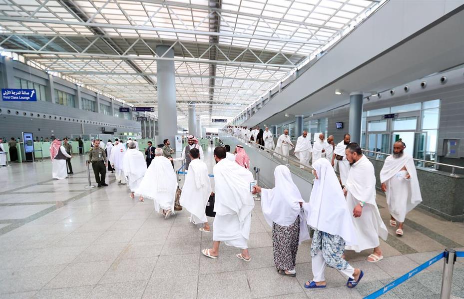 الطيران المدني: أكثر من ٧٠٥ ألف حاج قدموا إلى المملكة عبر مطاري جدة والمدينة المنورة حتى الاثنين 14 أغسطس الطيران المدني: أكثر من ٧٠٥ ألف حاج قدموا إلى المملكة عبر مطاري جدة والمدينة المنورة حتى الاثنين 14 أغسطس