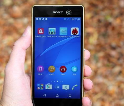 Xperia M5