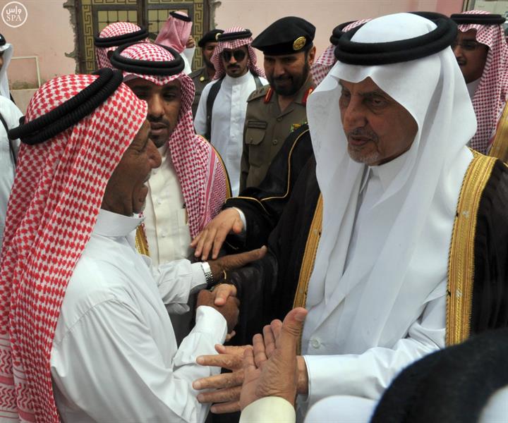 سمو أمير منطقة مكة ينقل تعازي خادم الحرمين الشريفين لأسرة الشهيد المالكي