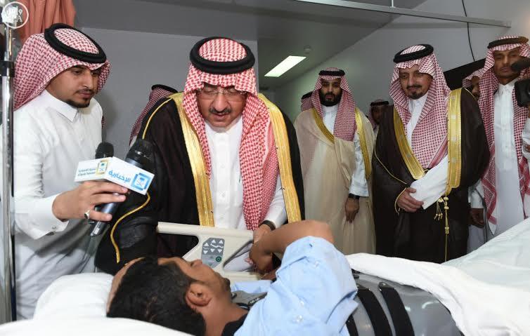 ولي ولي العهد و وزير الدفاع يزوران أسر شهداء ومصابي "عاصفة الحزم"