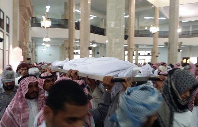 بالصور.. ظهران الجنوب تودع الشهيدين مفرح القحطاني وفهد حمزة