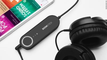 بـ10 دولارات.. أداة "BoomStick" تحول سماعات الرأس العادية إلى احترافية