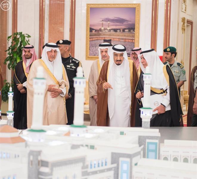 خادم الحرمين الشريفين يدشن خمسة مشروعات ضمن التوسعة السعودية الثالثة للمسجد الحرام