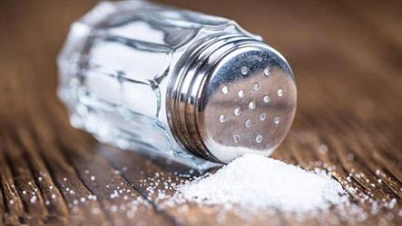 ماذا يحدث لجسمك عند تناول ملعقتين من الملح؟ ماذا يحدث لجسمك عند تناول ملعقتين من الملح؟