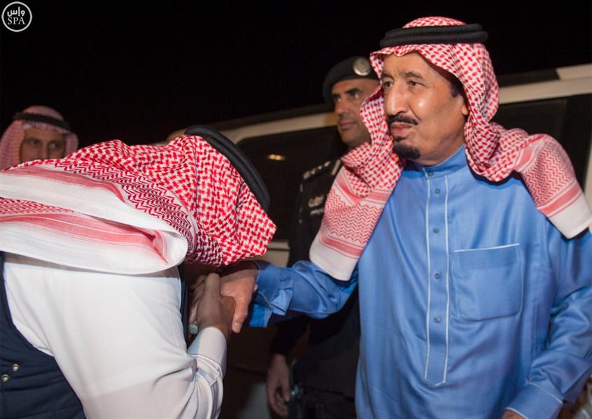 بالصور.. خادم الحرمين وأمير قطر