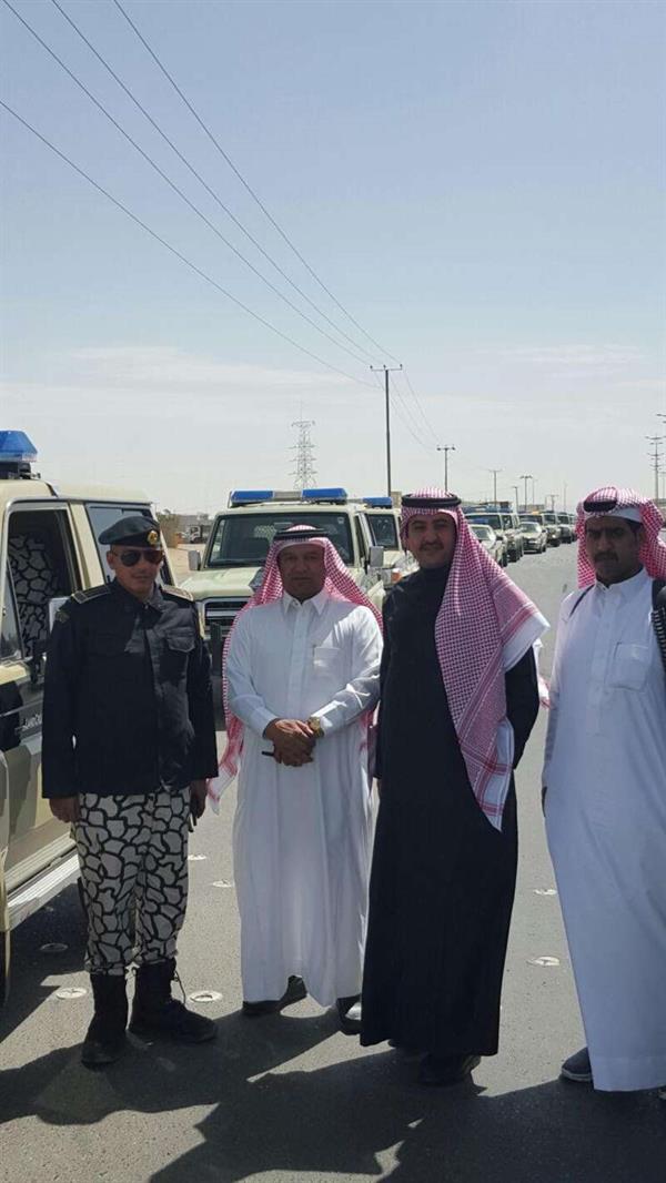بالصور.. انفجر الإطار فانقلبت السيارة