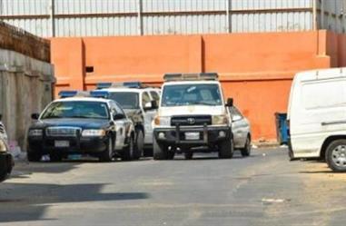 تبوك: القبض على شابين يرتديان ملابس نسائية ويتجولان في الشوارع تبوك: القبض على شابين يرتديان ملابس نسائية ويتجولان في الشوارع