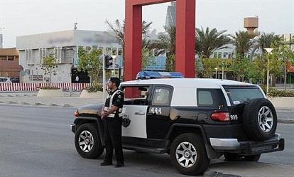 "شرطة الباحة" تطيح بـ 3 أحداث اعتدوا على أحد أجهزة الرصد الآلي "ساهر" "شرطة الباحة" تطيح بـ 3 أحداث اعتدوا على أحد أجهزة الرصد الآلي "ساهر"