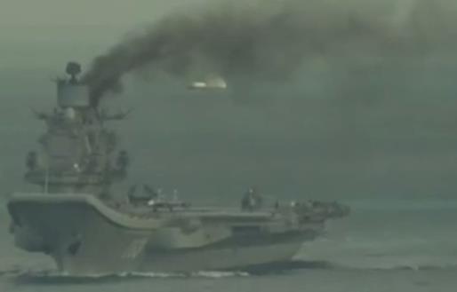 أسطول روسيا المتجه لسوريا.. دخان يتصاعد من المدمرة كوزنتسوف