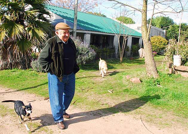 خوسيه موخيكا