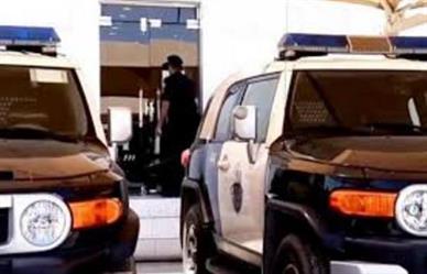 جناة يطعنون مريضًا ومرافقه أمام مستشفى الملك عبدالله في بيشة.. والشرطة تبحث عنهم جناة يطعنون مريضًا ومرافقه أمام مستشفى الملك عبدالله في بيشة.. والشرطة تبحث عنهم