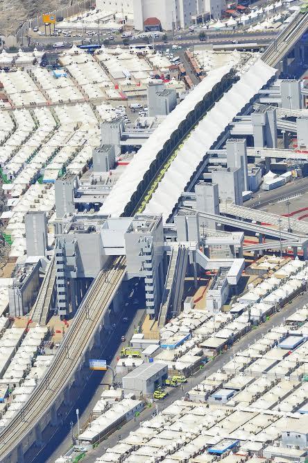 بالفيديو والصور.. لقطات جوية مذهلة ترصد رحلة ضيوف الرحمن من سماء "منى"