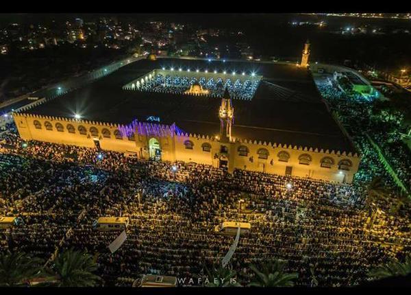 صلاة التراويح في مسجد عمرو بن العاص بالقاهرة صلاة التراويح في مسجد عمرو بن العاص بالقاهرة