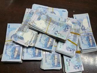 جمرك سلوى يُحبط محاولة لتهريب قرابة نصف مليون ريال قطري إلى داخل المملكة جمرك سلوى يُحبط محاولة لتهريب قرابة نصف مليون ريال قطري إلى داخل المملكة