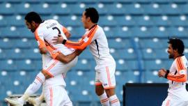 بالفيديو: الشباب يقلبها على الاستقلال ويتأهل لثمن النهائي بالفيديو: الشباب يقلبها على الاستقلال ويتأهل لثمن النهائي