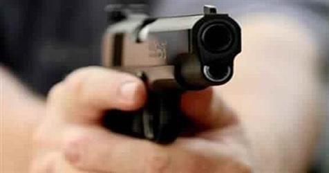 طلق خاطئ ينقل ثلاثة أشخاص لمستشفى الأفلاج العام طلق خاطئ ينقل ثلاثة أشخاص لمستشفى الأفلاج العام