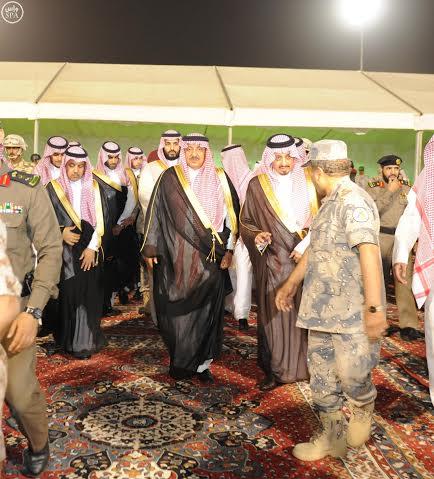 ولي ولي العهد و وزير الدفاع يزوران أسر شهداء ومصابي "عاصفة الحزم"