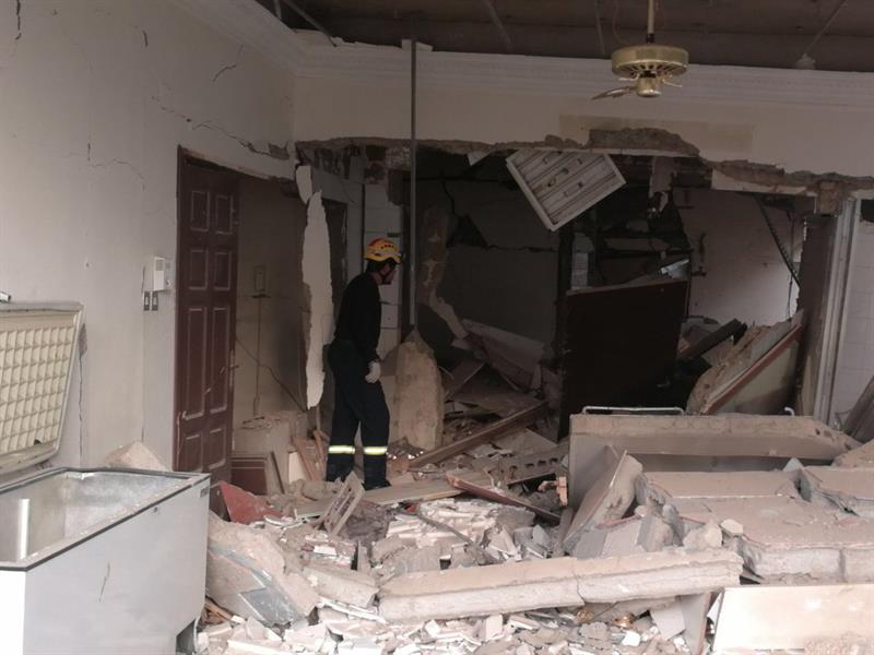 "مدني الرياض" : انفجار غاز يتسبب بانهيار منزل وإصابة رجل وامرأة (صور)