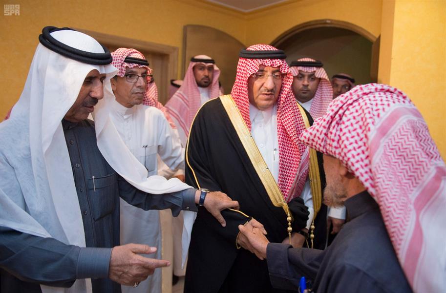 بالصور.. نائب الملك يزور منزل عائلة مدير مرور ضرماء لتقديم واجب العزاء فيه وفي زوجته وابنتيه بالصور.. نائب الملك يزور منزل عائلة مدير مرور ضرماء لتقديم واجب العزاء فيه وفي زوجته وابنتيه