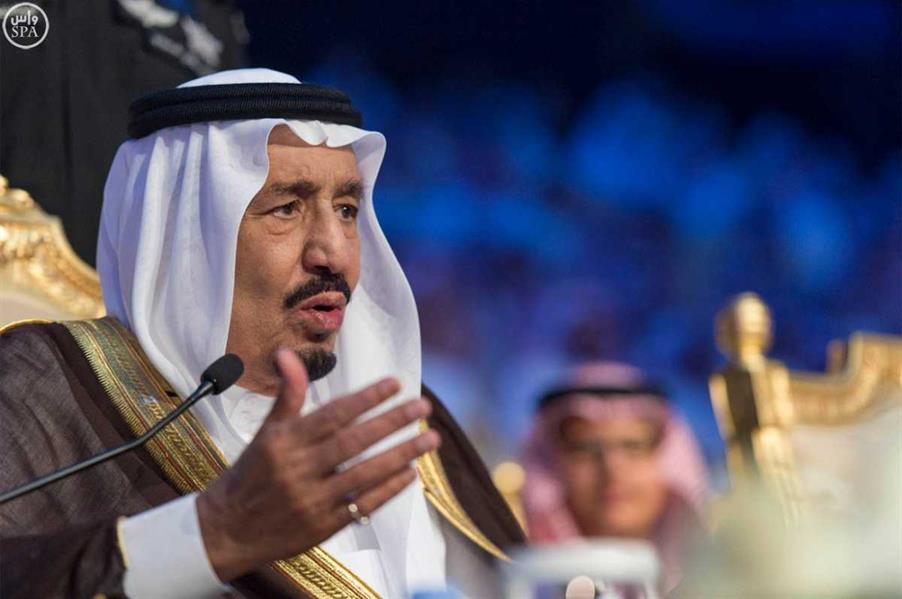 خادم الحرمين الشريفين يرعى حفل تخريج الدفعة " 41 " من طلاب مدارس الرياض