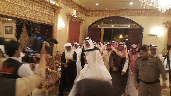 بالصور.. الشيخ المغامسي يحتفل بزواج نجله في حضور أمير المنطقة والمفتي وأئمة الحرمين بالصور.. الشيخ المغامسي يحتفل بزواج نجله في حضور أمير المنطقة والمفتي وأئمة الحرمين