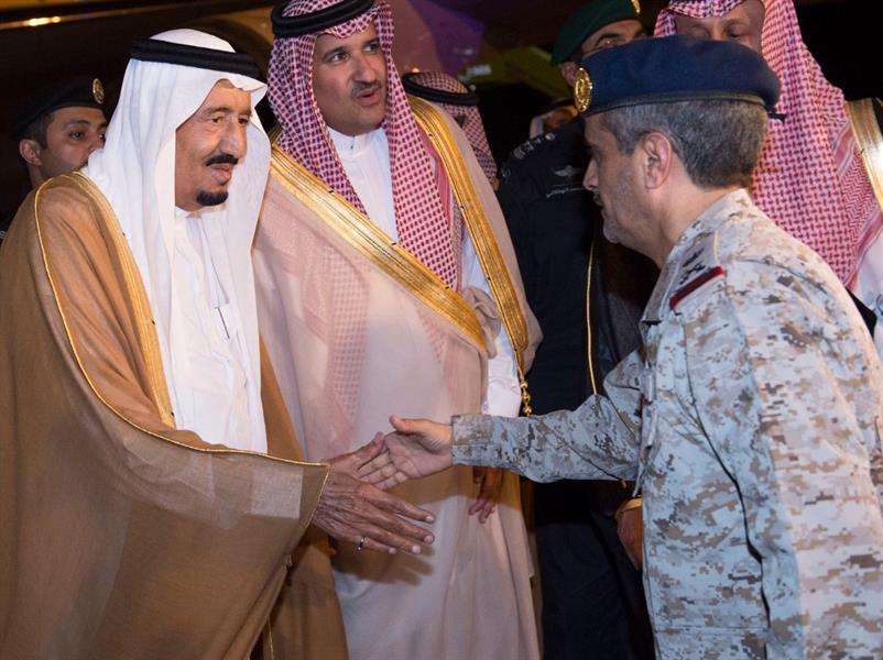 خادم الحرمين يصل المدينة المنورة قادماً من جدة ويزور المسجد النبوي خادم الحرمين يصل المدينة المنورة قادماً من جدة ويزور المسجد النبوي