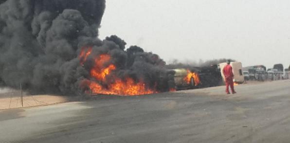 حريق ناقلة وقود