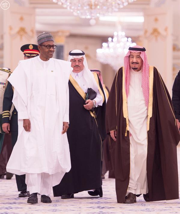 خادم الحرمين يستقبل رئيس جمهورية نيجيريا ويقيم مأدبة غداء تكريماً له خادم الحرمين يستقبل رئيس جمهورية نيجيريا ويقيم مأدبة غداء تكريماً له