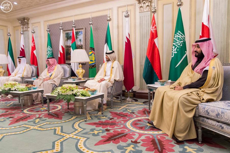 خادم الحرمين يستقبل في قصر الدرعية قادة ورؤساء وفود الدول المشاركة خادم الحرمين يستقبل في قصر الدرعية قادة ورؤساء وفود الدول المشاركة