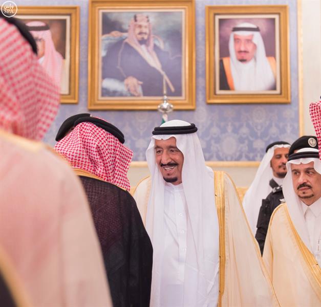 بالصور.. خادم الحرمين يصل إلى الرياض قادما من جدة 