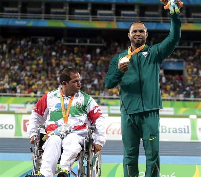 بعثة السعودية في "البارالمبية" تحتج على استفزازات الإيرانيين بعد وضع علمهم على خارطة المملكة - صور