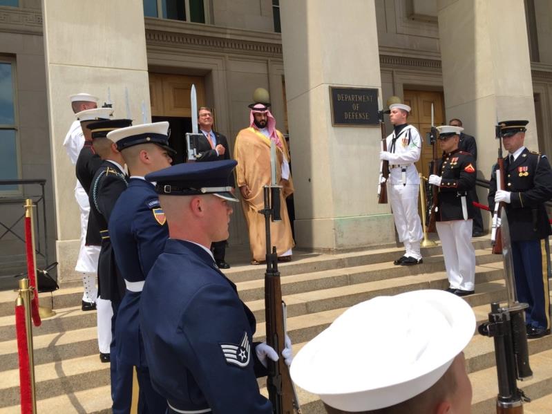 صور من مراسم استقبال الأمير محمد بن سلمان في "البنتاجون"