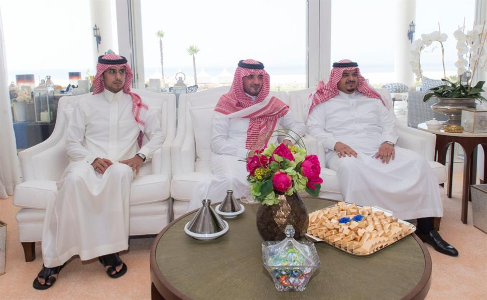 بالصور.. خادم الحرمين يستقبل نائب رئيس دولة الامارات وولي عهد أبو ظبي