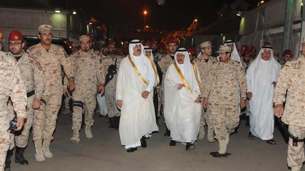 الأمير متعب بن عبدالله يتفقد مقر وزارة الحرس الوطني بمنى الأمير متعب بن عبدالله يتفقد مقر وزارة الحرس الوطني بمنى