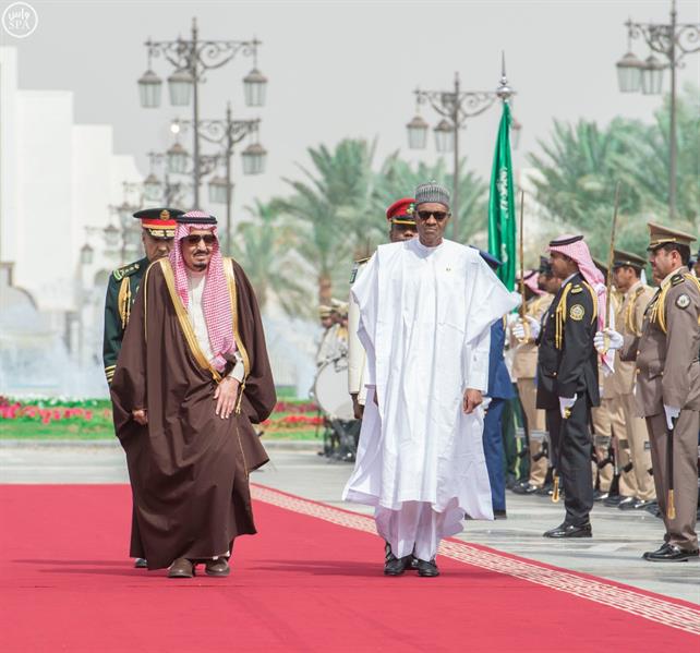 خادم الحرمين يستقبل رئيس جمهورية نيجيريا ويقيم مأدبة غداء تكريماً له خادم الحرمين يستقبل رئيس جمهورية نيجيريا ويقيم مأدبة غداء تكريماً له