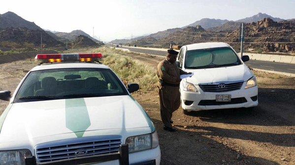 بالصور.. "المرور" يخالف مركبات "ساهر" المتخفية