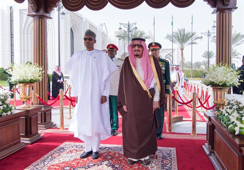 خادم الحرمين يستقبل رئيس جمهورية نيجيريا ويقيم مأدبة غداء تكريماً له خادم الحرمين يستقبل رئيس جمهورية نيجيريا ويقيم مأدبة غداء تكريماً له