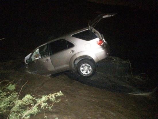 غرق طفلين وإنقاذ 52 محتجزًا و19 مركبة عالقة في أمطار عسير غرق طفلين وإنقاذ 52 محتجزًا و19 مركبة عالقة في أمطار عسير